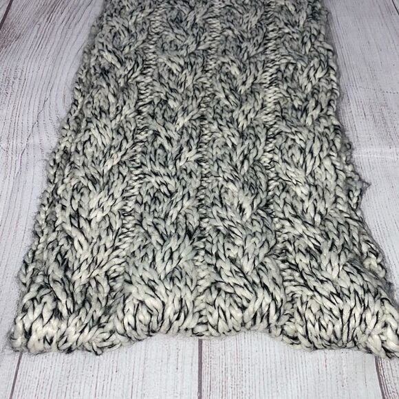 American eagle infinity scarf and beanie hat w/Pom Pom white and black OS - Picture 8 of 12